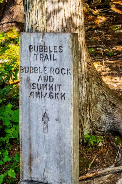 Una tabla de descripción para el sendero en el Parque Nacional Acadia, Maine —  Fotos de Stock