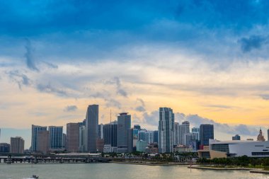 Miami, Florida'daki güzel turizm merkezi silüeti