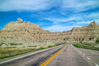 Badlands Ulusal Parkı, Güney Dakota yolunda uzun bir yol