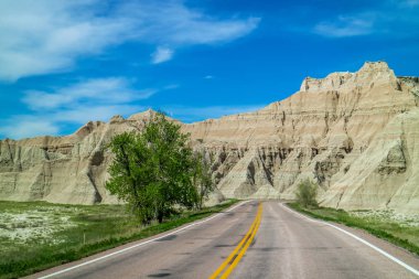 Badlands Ulusal Parkı, Güney Dakota yolunda uzun bir yol