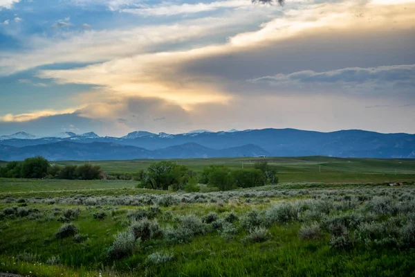 Mikesell Potts Eğlence Bölgesi, Wyoming 'de doğaya güzel bir bakış açısı. — Stok fotoğraf