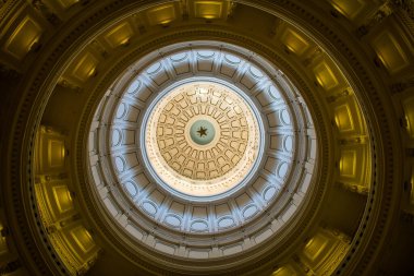Austin, TX, ABD - 9 Mart 2019 Teksas Eyalet Kongre Binası 'nın iç binasının geniş koridorları