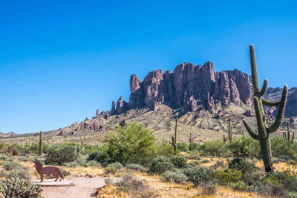 Arizona, Apaçi Kavşağı 'nda doğaya tepeden bakan bir bakış.
