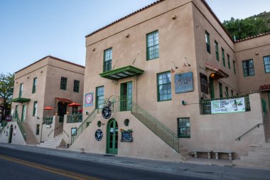 Jerome, AZ, ABD - 11 Ekim 2019: Bakır madenciliğinin doğduğu yer olarak bilinen şehir