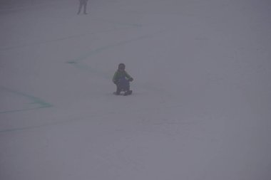 Polonya, Silezya, Bielsko-Biala 2019.02.03 Debowiec Kayak bulaşık