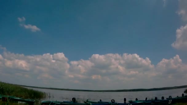 Niebo Czas Upływ Nad Jeziorem — Wideo stockowe