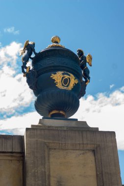 Pszczyna 'daki saray parkı. Harika aile yürüyüşleri için güzel bir ortam.