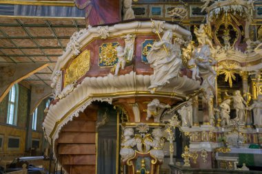 Swidnica, Polonya, 22 Ağustos 2020: Swidnica 'daki Kutsal Üçleme Kilisesi. 17. yüzyıldan kalma ahşap bir evanjelik bina UNESCO listesine girdi.