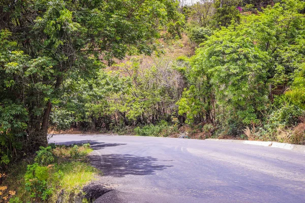 manzara yol eğrisi Kosta Rika bulutlar