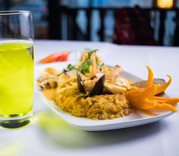 Peruvian Food Arroz Con Mariscos — Stock Photo, Image