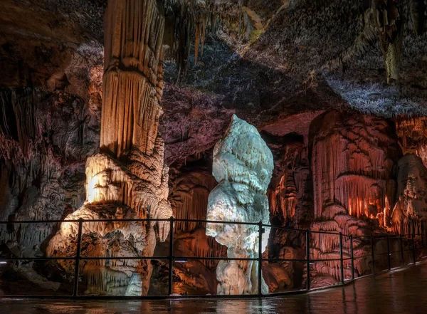 Cueva Postojna Uno Sus Principales Sitios Turísticos Eslovenia Imagen de archivo