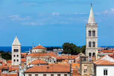 Zadar, en eski yaşadığı sürekli Hırvat şehir, Dalmaçya ve bir Unesco Dünya Mirası Bölgesi ikinci büyük kenti.