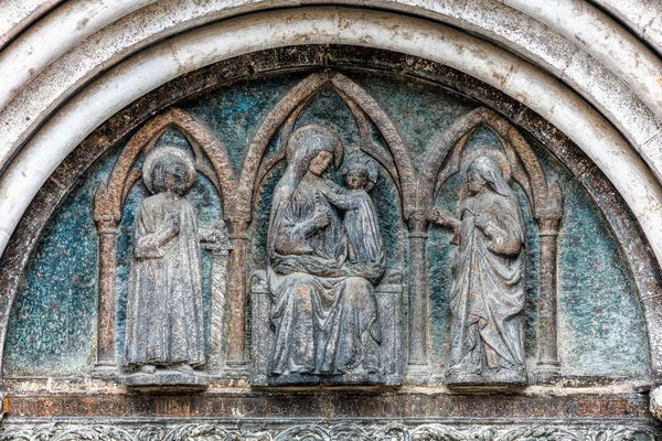 Timpaan Boven Ingang Naar Kathedraal Van Anastasia Zadar Kroatië Van — Stockfoto