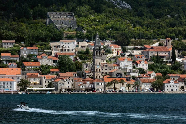 Perast Είναι Μια Παλιά Πόλη Στον Κόλπο Του Κότορ Στο — Φωτογραφία Αρχείου