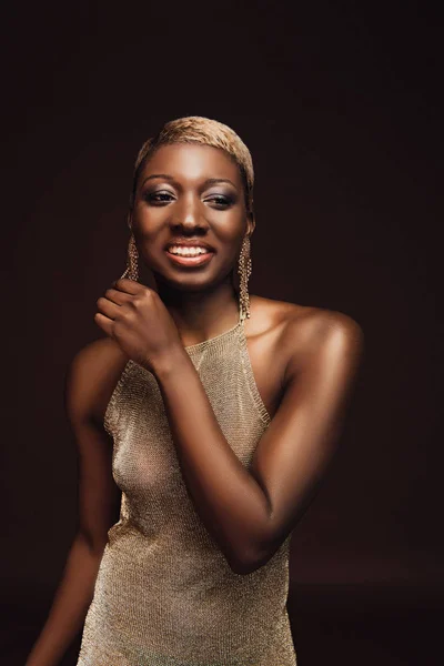 Beautiful Cheerful African American Woman Short Hair Isolated Brown — Stock Photo, Image