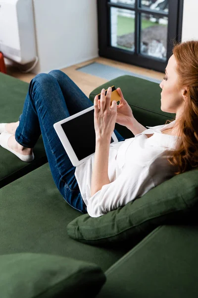 Selective Focus Woman Holding Credit Cad Digital Tablet Couch Home — Stock Photo, Image