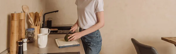 Panoramic Crop Woman Cutting Tasty Avocado Cups — Stock Photo, Image