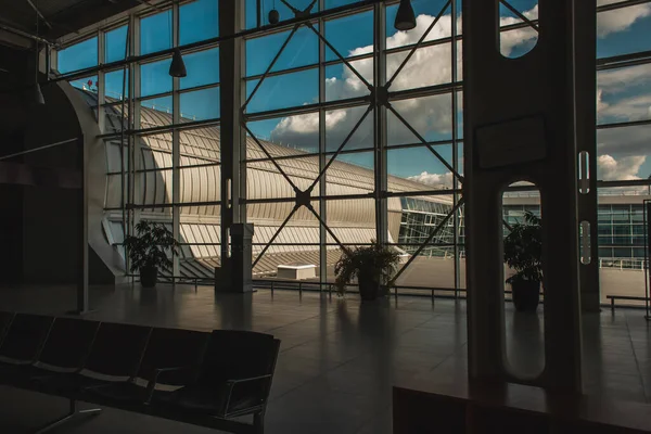 Fasada Lotniska Zachmurzonym Niebem Tle Kopenhadze Dania — Zdjęcie stockowe