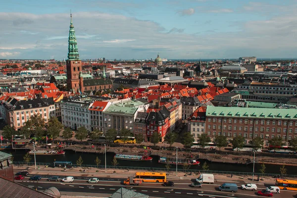 Vista Ángulo Alto Calle Urbana Con Edificios Carretera Copenhague Dinamarca — Foto de Stock