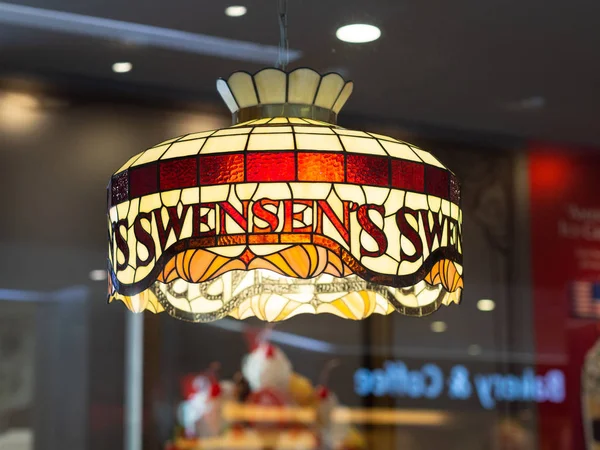 Pattaya Chonburi Thailand July 2018 Swensen Lamp Swensen Store — стоковое фото