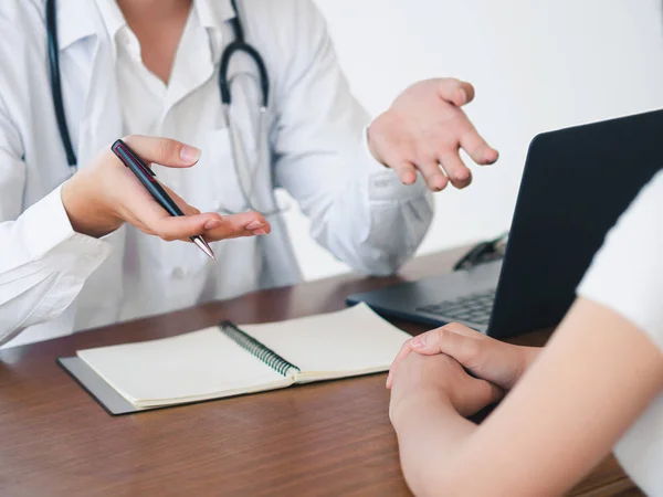 Doctor Patient Talking Hospital Health Care Medical Concept — Stock Photo, Image