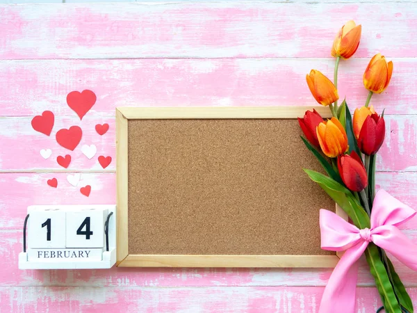 Dia Dos Namorados Fundo Coração Vermelho Fevereiro Calendário Madeira Flor — Fotografia de Stock