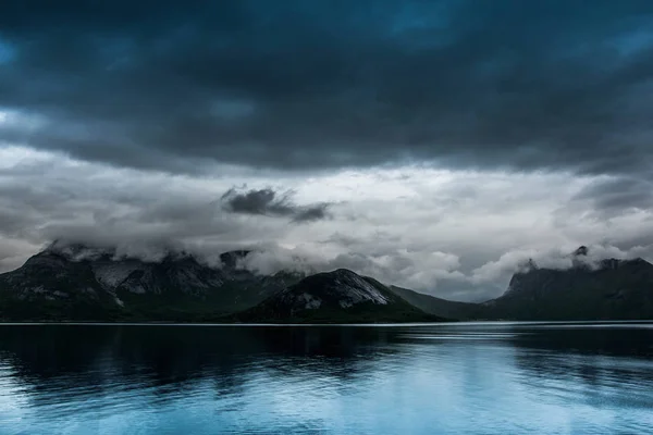 Landscape Lake Mountains — Stockfoto