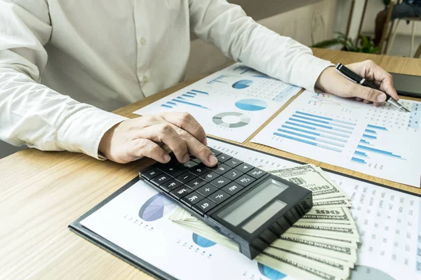 The financial accountant of the company is checking the company' — Stockfoto