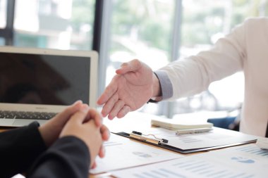 İş başarısı, İnsan Kaynakları Yöneticisi yeni çalışanları ağırlıyor