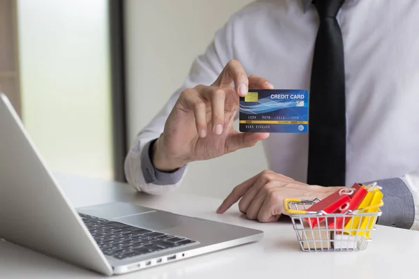 Buy products online, business people are bringing credit cards t