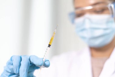 Doktorlar ciddi hastalıkların yayılmasını önlemek için antiretroviral ilaçlar hazırlıyorlar, antibiyotikler grip konseptinin yeni türünü engelliyor.
