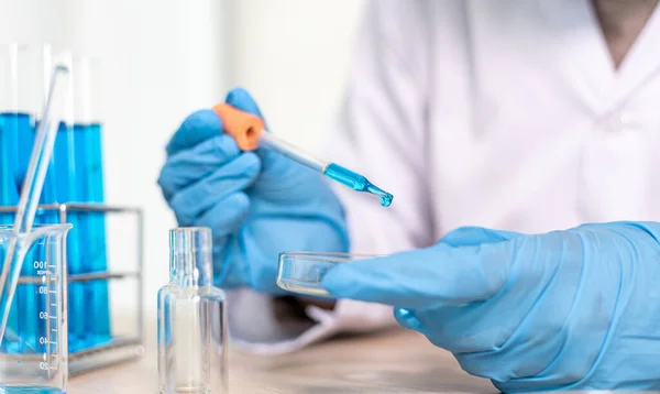 Scientists Carrying Blue Chemical Test Tubes Prepare Determination Chemical Composition — Stock Photo, Image