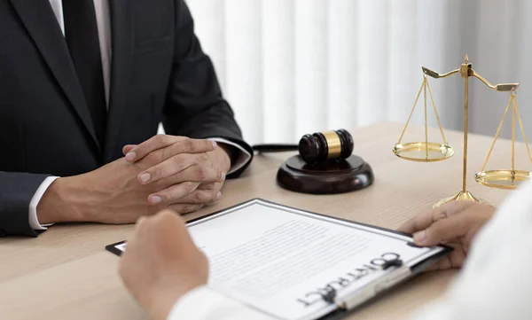 Attorneys Consultants Who Work Courtroom Currently Investigating Company Corruption Cases — Stock Photo, Image