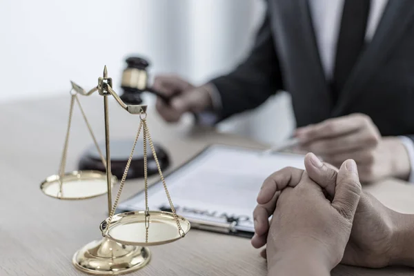 Attorneys Consultants Who Work Courtroom Currently Investigating Company Corruption Cases — Stock Photo, Image