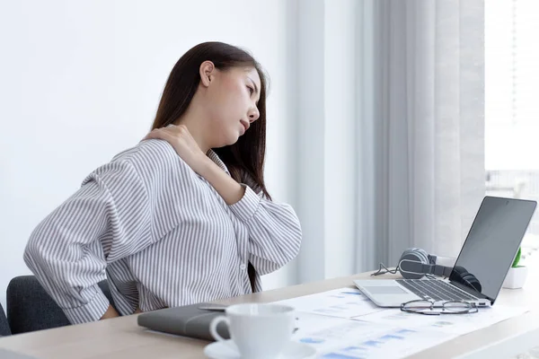 Asian Female Employee Resting Her Hard Work Overtime Late Office — Stock Photo, Image