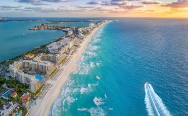 Cancun Sahil güneş ile