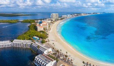 Lagün ve beach Cancun