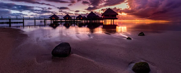 French Polynesia Sunset Bungalow — Stock Photo, Image