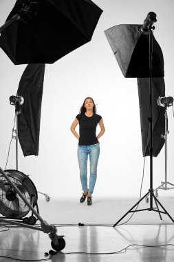 fotoğraf stüdyo cihazları beyaz arka plan