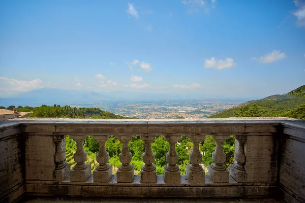 vadinin balkon görünümü