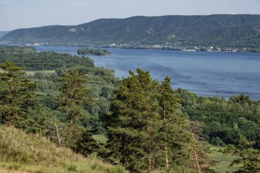 yokuş aşağı nehir