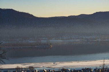bir kış gününde yürüyüş