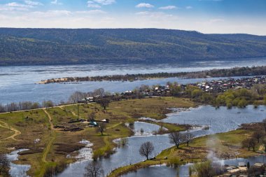 nehir banka yürümek