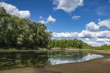 nehir sularda yürümek
