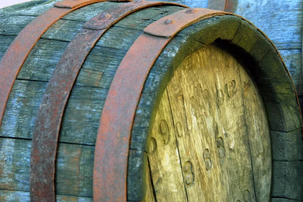 Wooden Wine Barrel Close — Stock Photo, Image