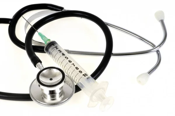 Stetoskop Injekční Stříkačka Šatně Bílém Pozadí — Stock fotografie