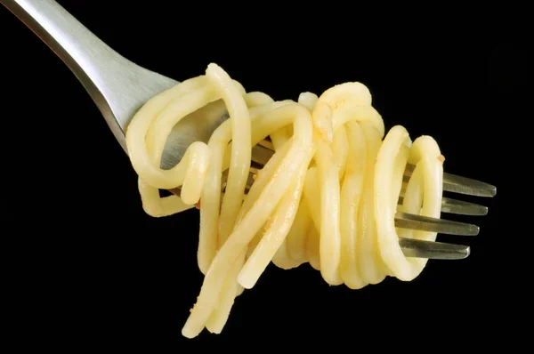 Garfo Espaguete Close Fundo Preto — Fotografia de Stock