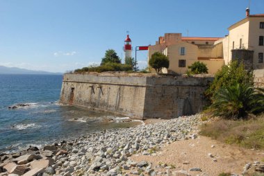 Ajaccio Kalesi ve deniz feneri 