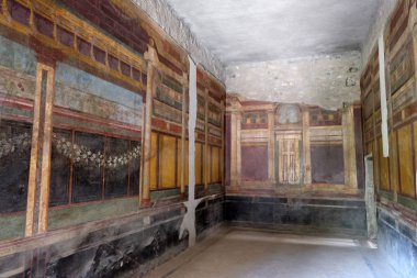 Pompei'de harap bir evin fresk 