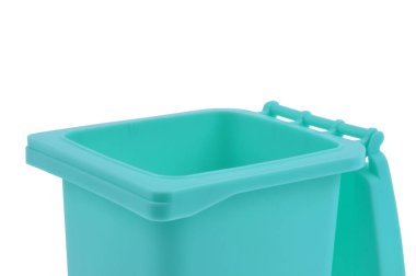 Plastik çöp kutusu beyaz arkaplanda kapanır 